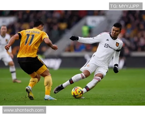 国安与恒大激战正酣董路李欣解读比赛精彩瞬间与战术博弈